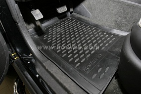 Автомобильный коврик Element NLC.19.01.210 в салон Hummer H3 2005->, черный