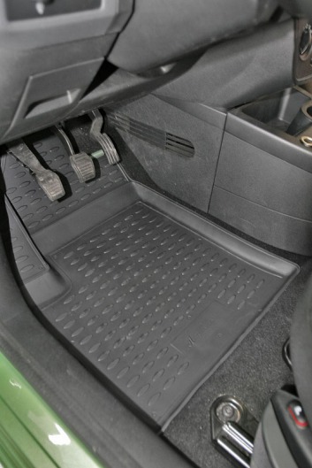 Автомобильный коврик Element s000.18 в салон Ford Fiesta 2008-2011 г., черный